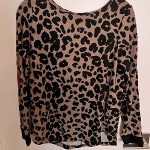 Cheetah Long Sleeve Light Sweater